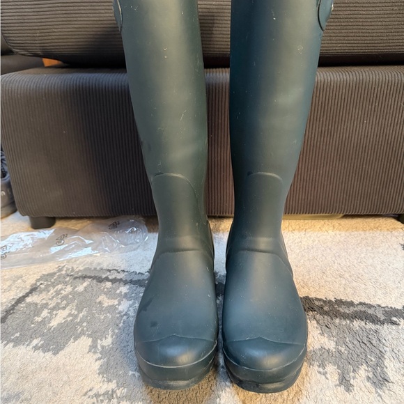 Hunter Shoes - Hunter Rain Boots (size 11; dark green)